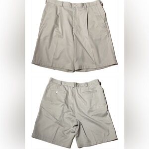 Nike Golf FitDry Pleated 10" Inseam Khaki Shorts Size 36"